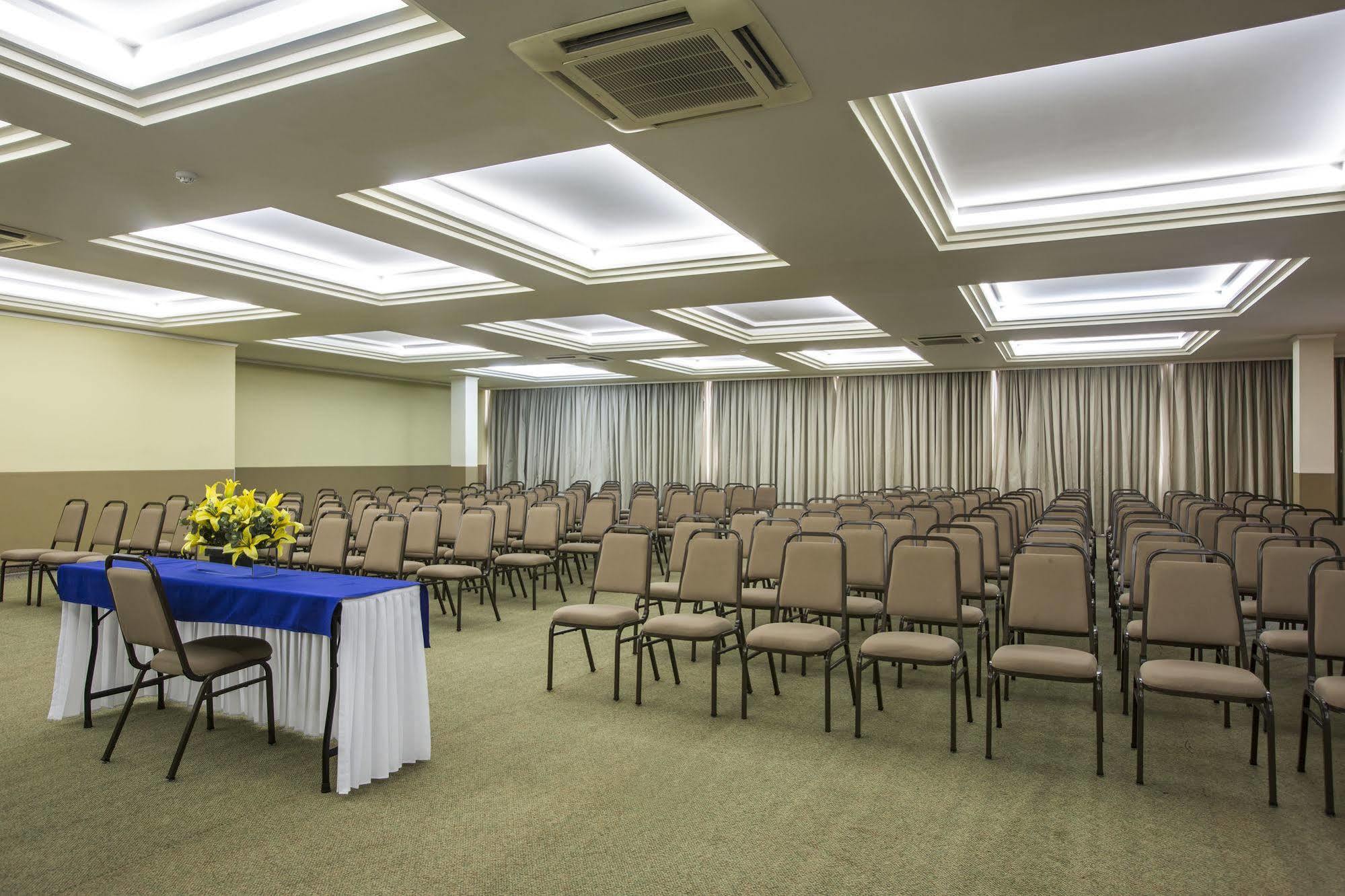 Astron Suítes São José dos Pinhais Extérieur photo